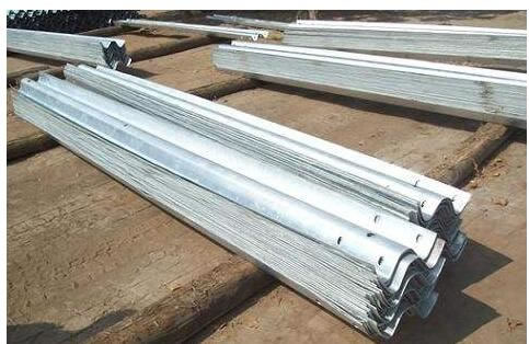 波形护（hù）栏