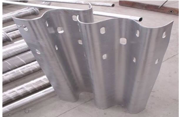 波形护栏（lán）